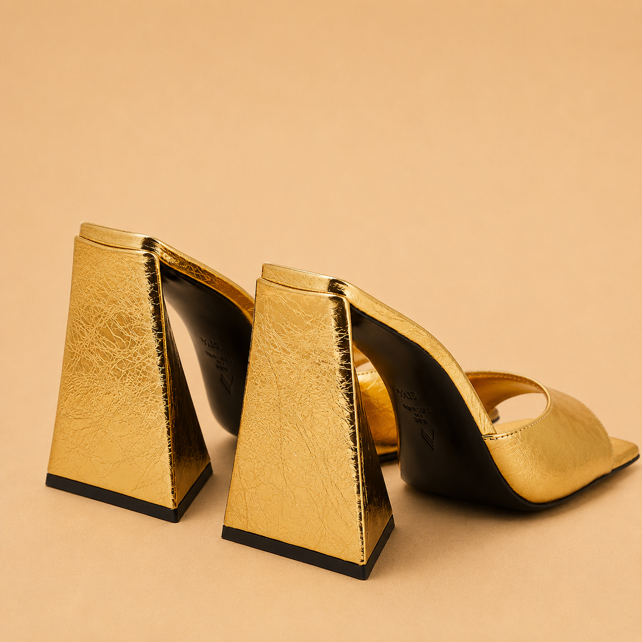 THE ATTICO Devon mule Or